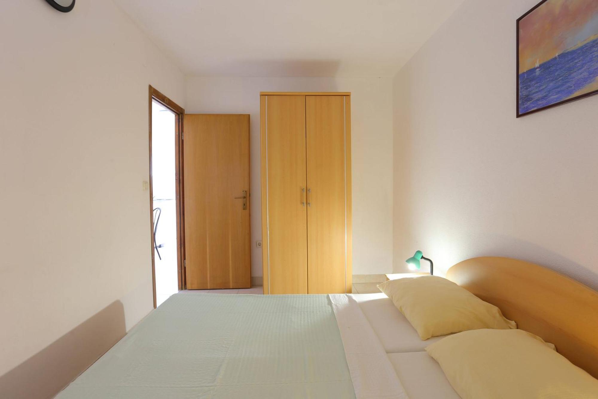 Family Friendly Apartments With A Swimming Pool Businci, Ciovo - 11232 โตรกีร์ ห้อง รูปภาพ