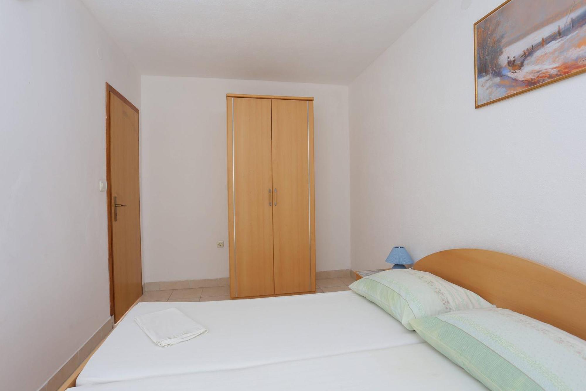 Family Friendly Apartments With A Swimming Pool Businci, Ciovo - 11232 โตรกีร์ ห้อง รูปภาพ