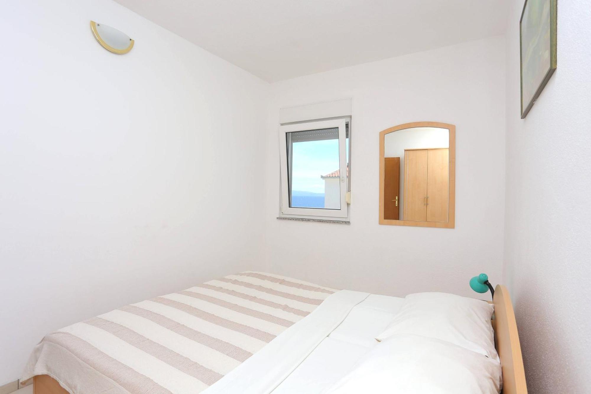 Family Friendly Apartments With A Swimming Pool Businci, Ciovo - 11232 โตรกีร์ ห้อง รูปภาพ