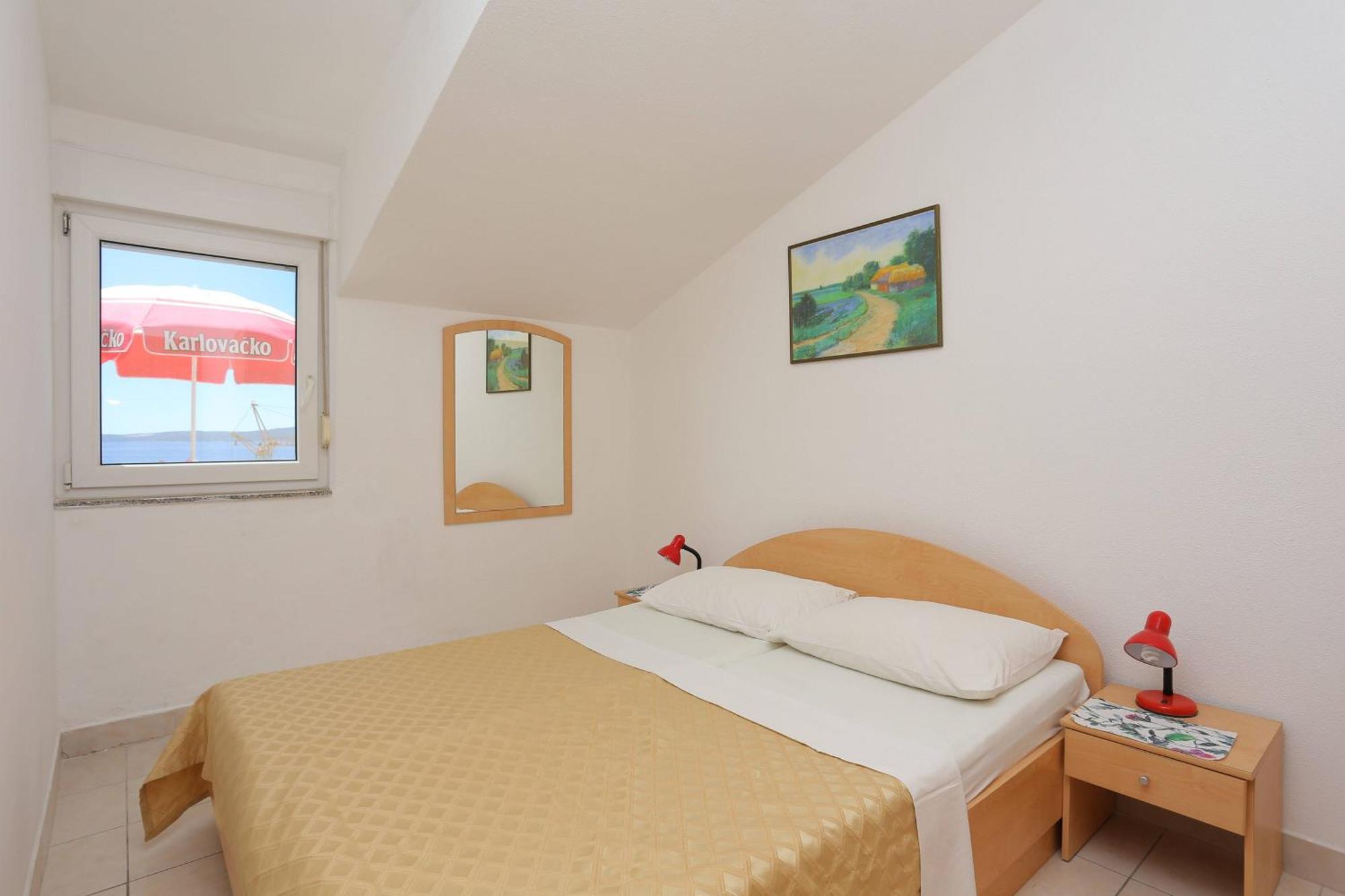 Family Friendly Apartments With A Swimming Pool Businci, Ciovo - 11232 โตรกีร์ ภายนอก รูปภาพ