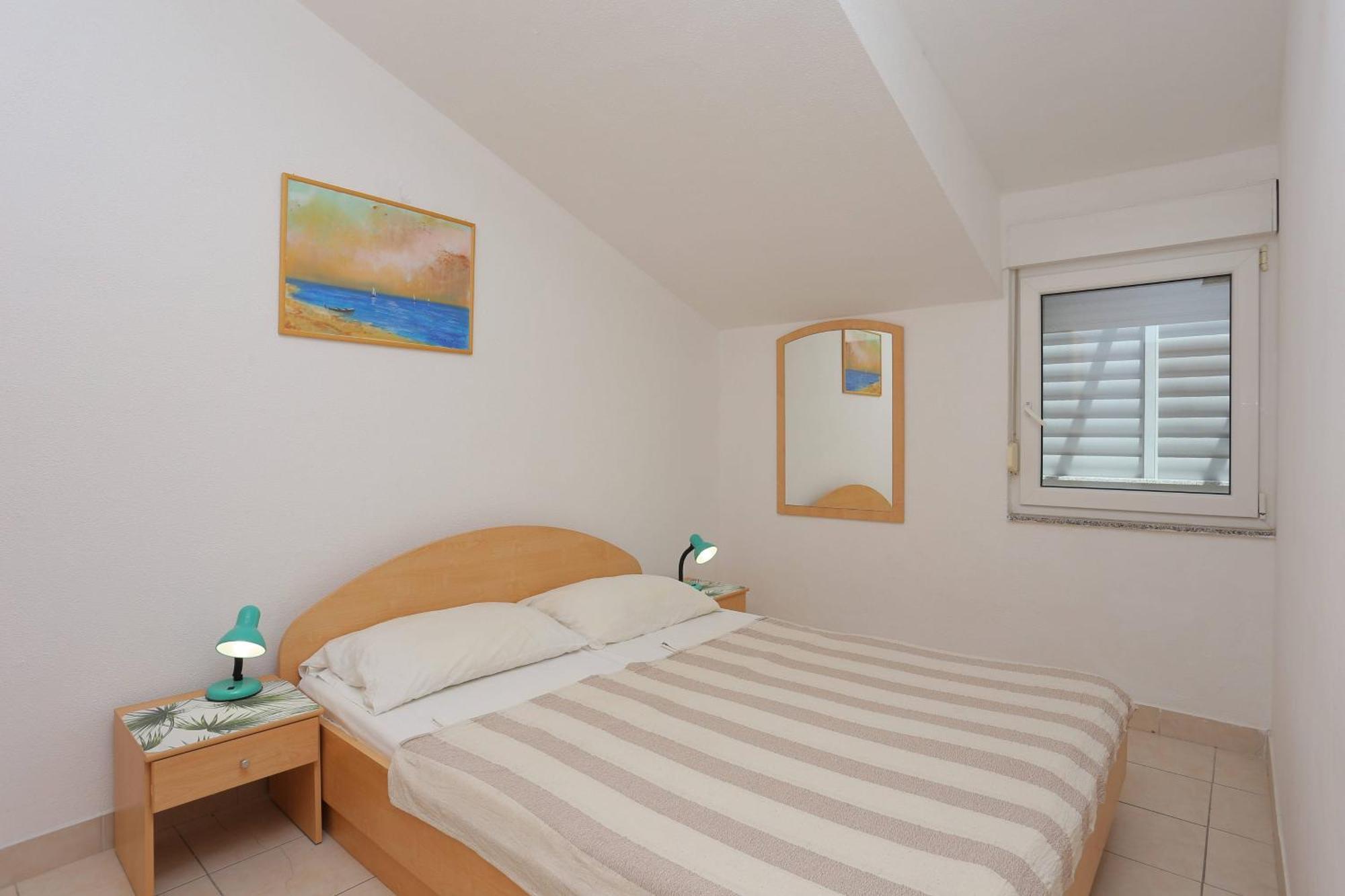 Family Friendly Apartments With A Swimming Pool Businci, Ciovo - 11232 โตรกีร์ ภายนอก รูปภาพ